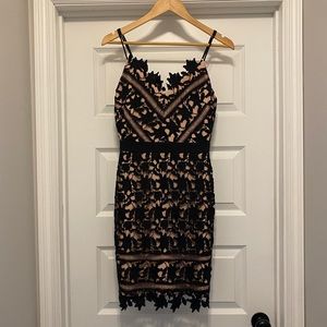 NWOT Adelyn Rae Azalea print lace dress